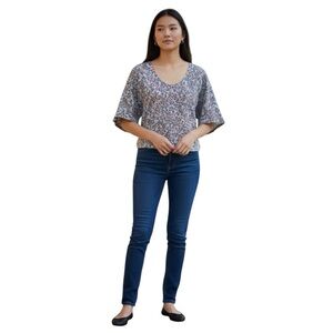 FOREVER JADE Women’s Short Sleeve Wide Cut Crop Blouse with Vine Print size M